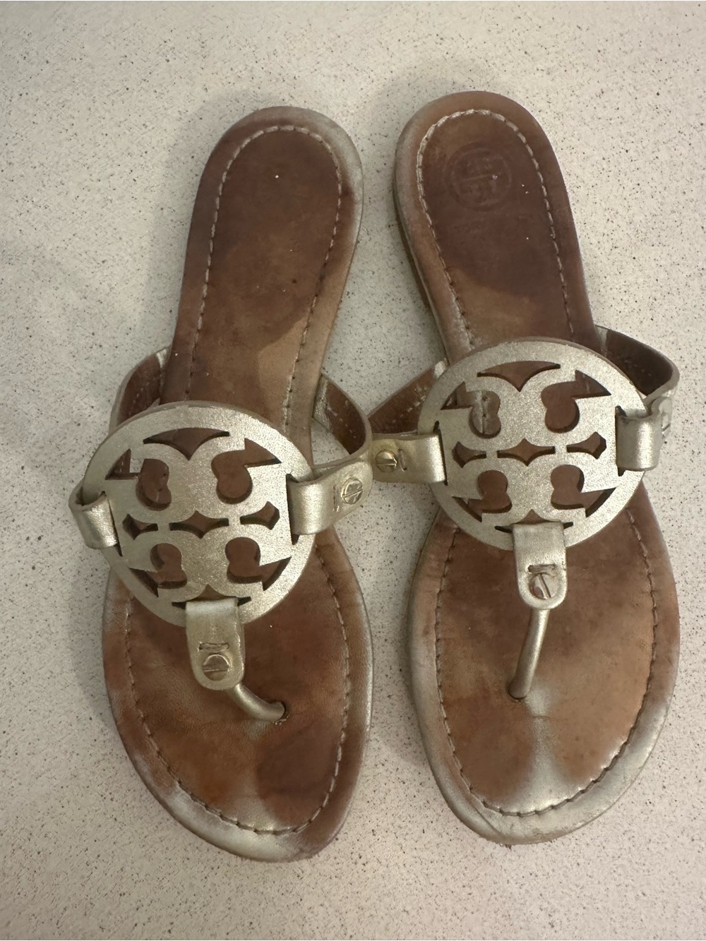 Tory Burch Miller Metallic Gold Logo Thong Sandals Women’s 8
